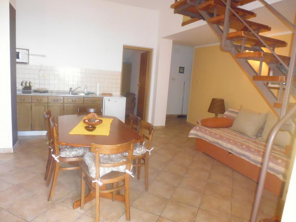 Apartments Jadranka Povile Novi Vinodolski Chambre photo